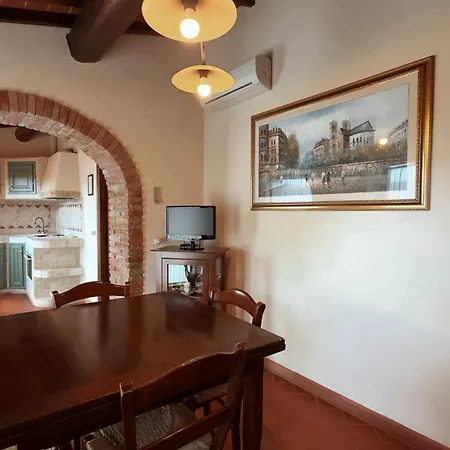 Borgo Di Erboli شقة فندقية 4*