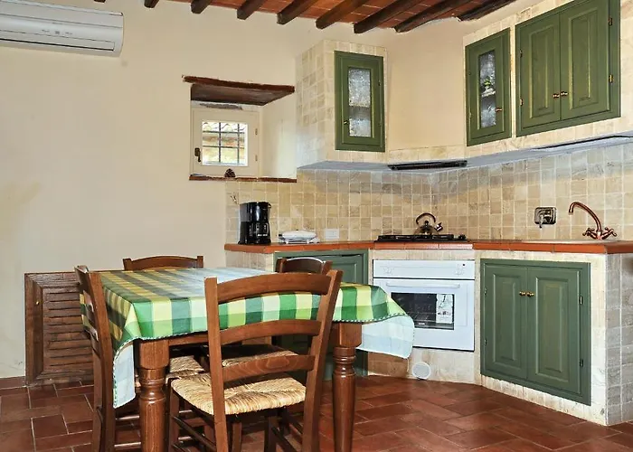 Borgo Di Erboli Aparthotel 4*