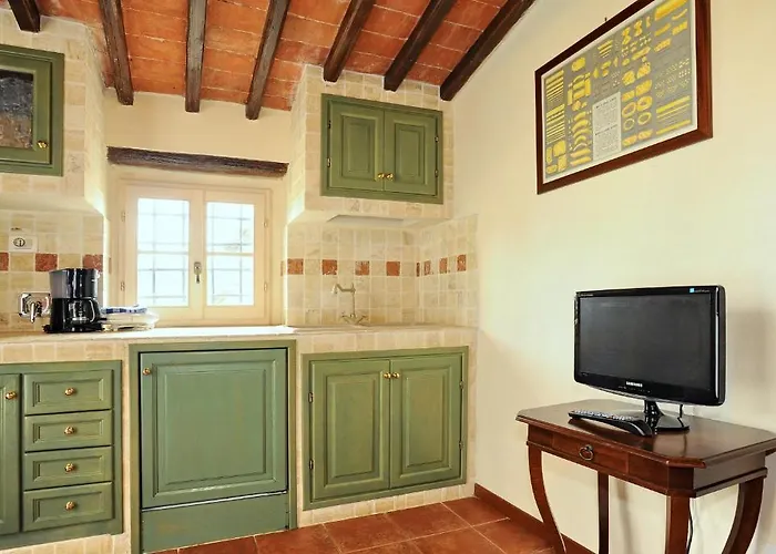 Borgo Di Erboli Aparthotel 4*
